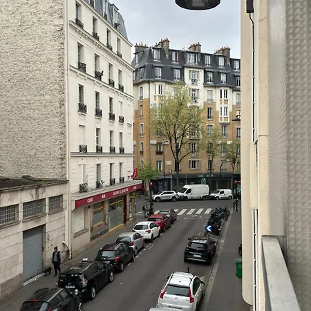 25m2 A 10min A Pied De Montmartre Parijs